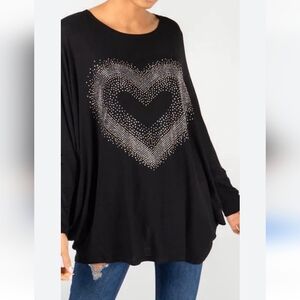 VENUS Oversized Heart Top